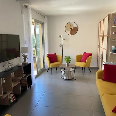 Apartment Boulouris *